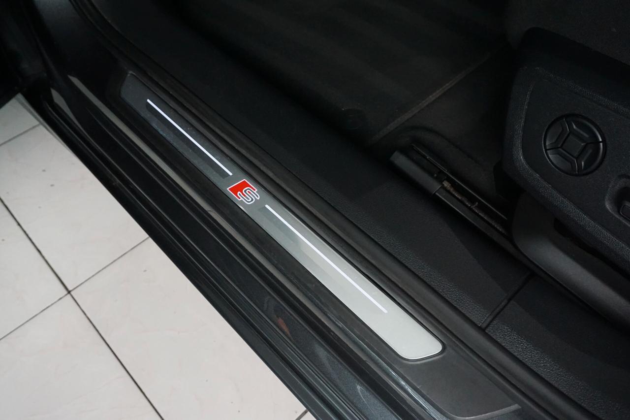 Audi A6 Avant 40 2.0 TDI quattro ultra S tronic Line