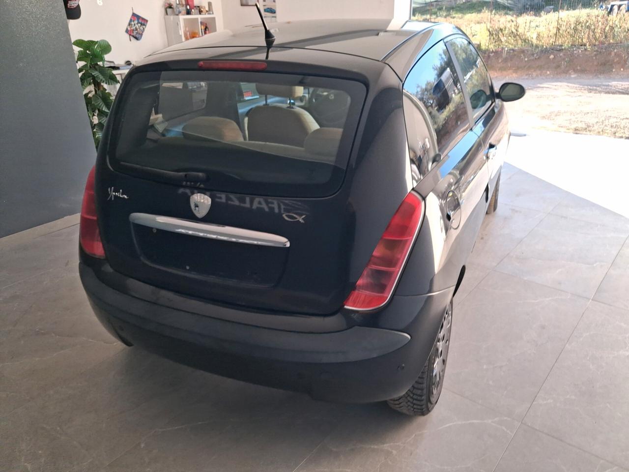 Lancia Ypsilon 1.2 tenuta maniacale