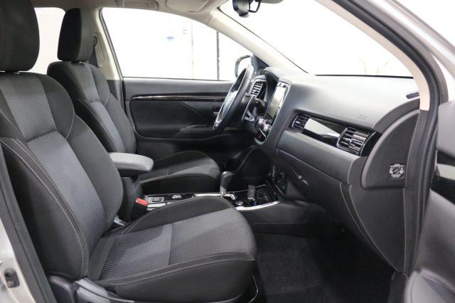 MITSUBISHI Outlander 2.0 4WD GPL Bi-fuel CVT Diamond SDA 7 posti