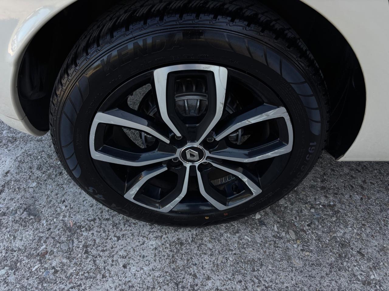 Renault Clio 1.2 benzina.Neopatentati.Garanzia 12mesi