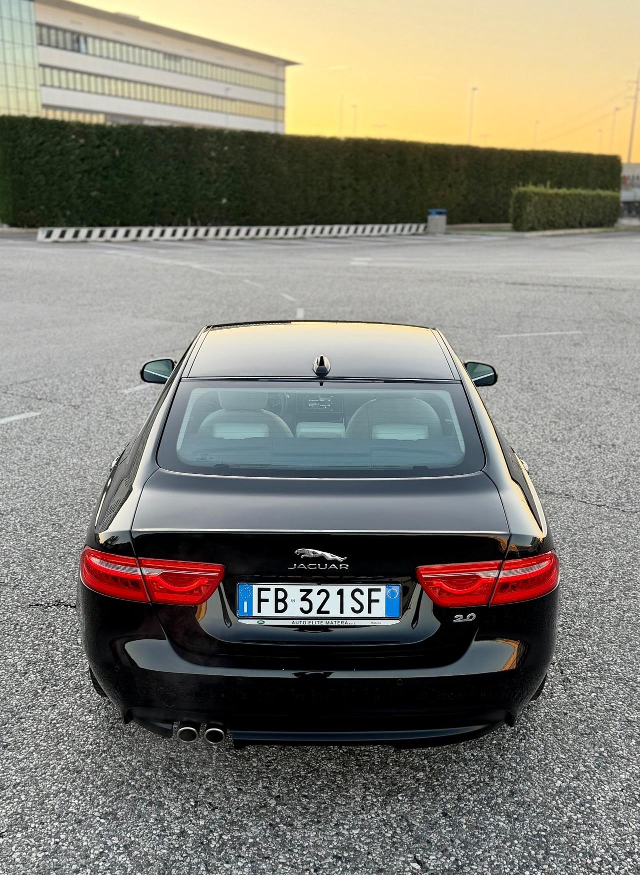 Jaguar XE 2.0 D Turbo aut. Prestige