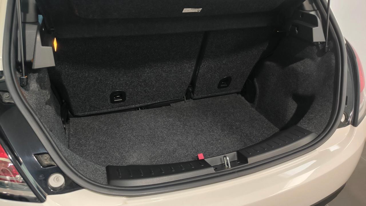 Lancia Ypsilon 1.0 FireFly 5 porte S&S Hybrid Ecochic Silver