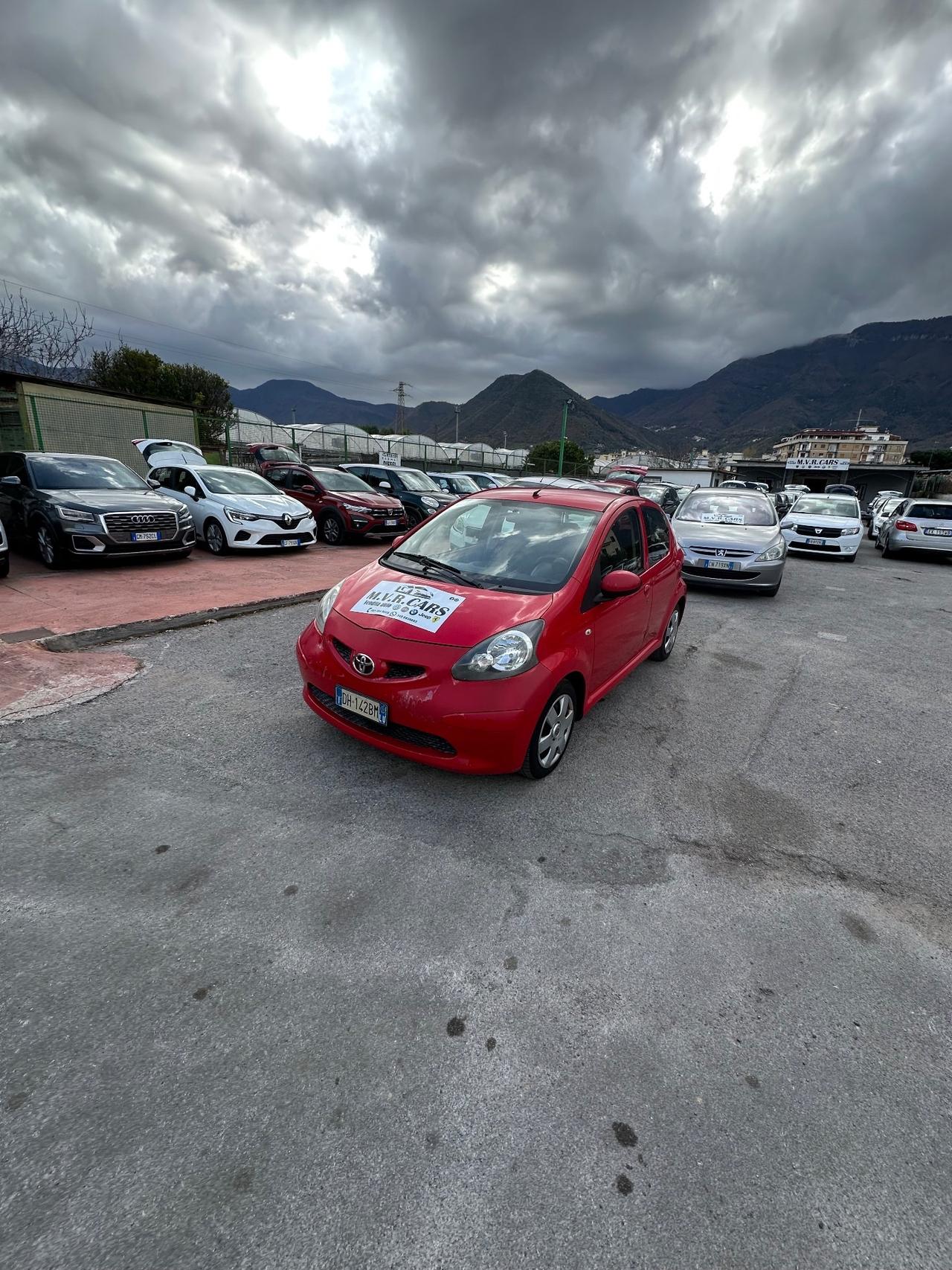 Toyota Aygo 1.0 12V VVT-i 5 porte Sol