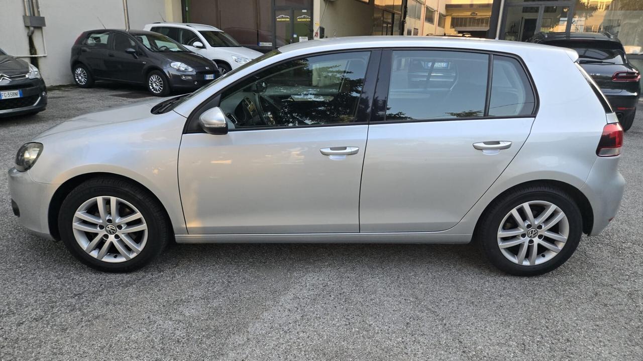 Volkswagen Golf Business 1.6 TDI 5p. Highline Neop