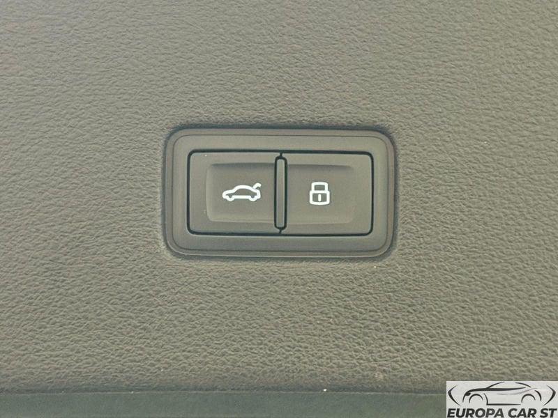 Audi Q8 50 TDI 286cv quattro tiptronic S-line edition