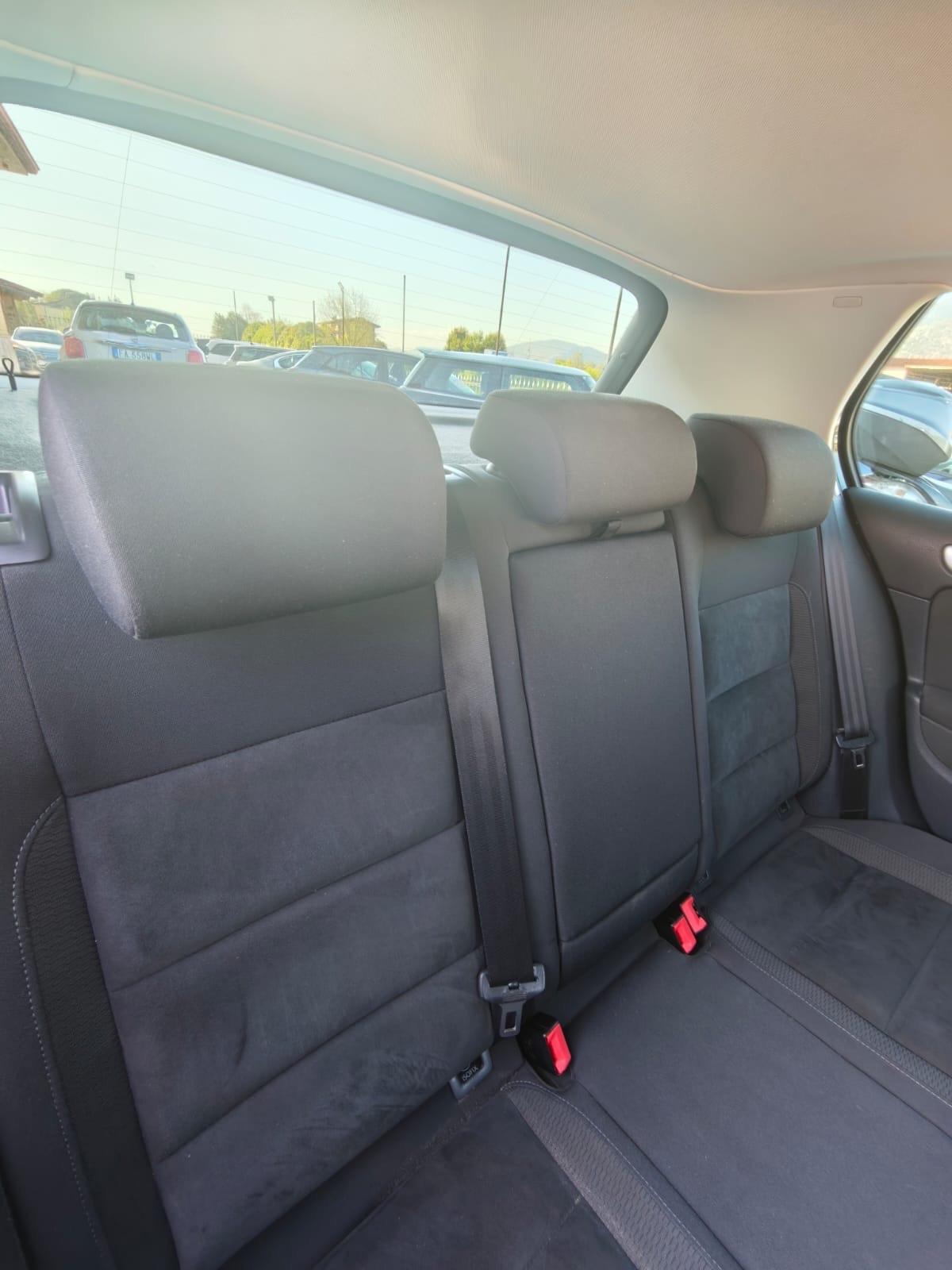 Volkswagen Golf 2.0 TDI 5p. Highline BlueMotion Technology