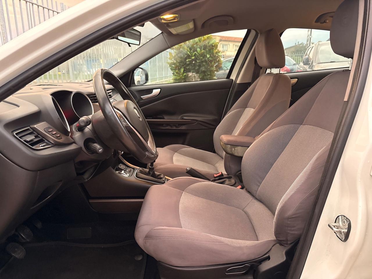 Alfa Romeo Giulietta 1.6 JTDm-2 105 CV Exclusive