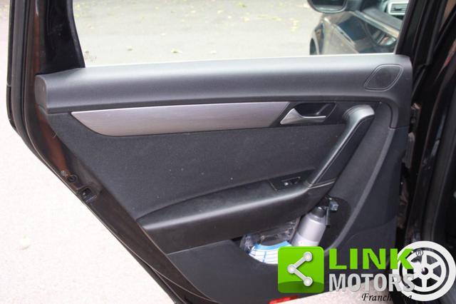 VOLKSWAGEN Passat Var. 2.0 TDI Highline Blue M.Tech.