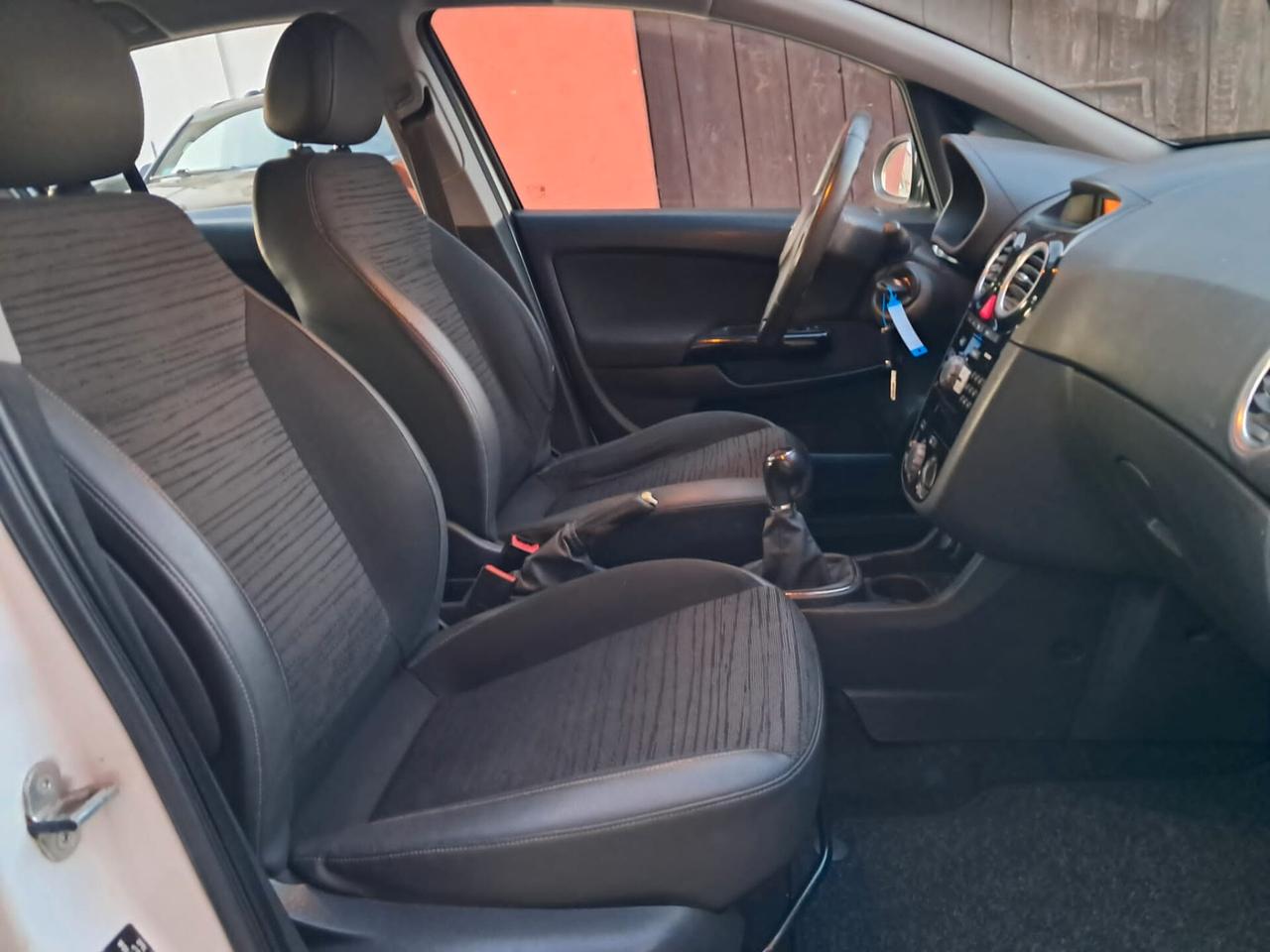 Opel Corsa 1.2 85CV 5 porte GPL-TECH Edition