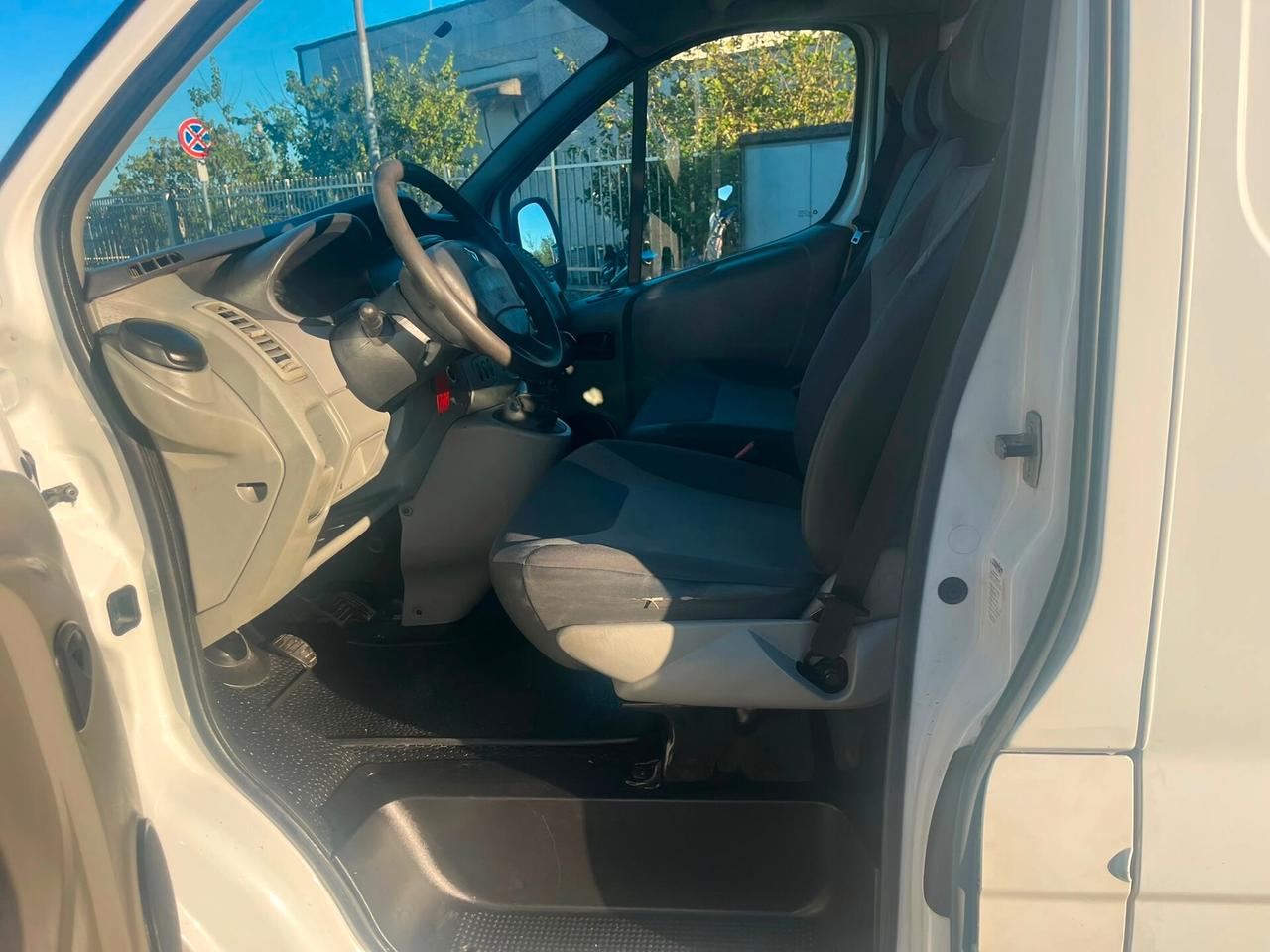 Renault trafic 2.0 dci