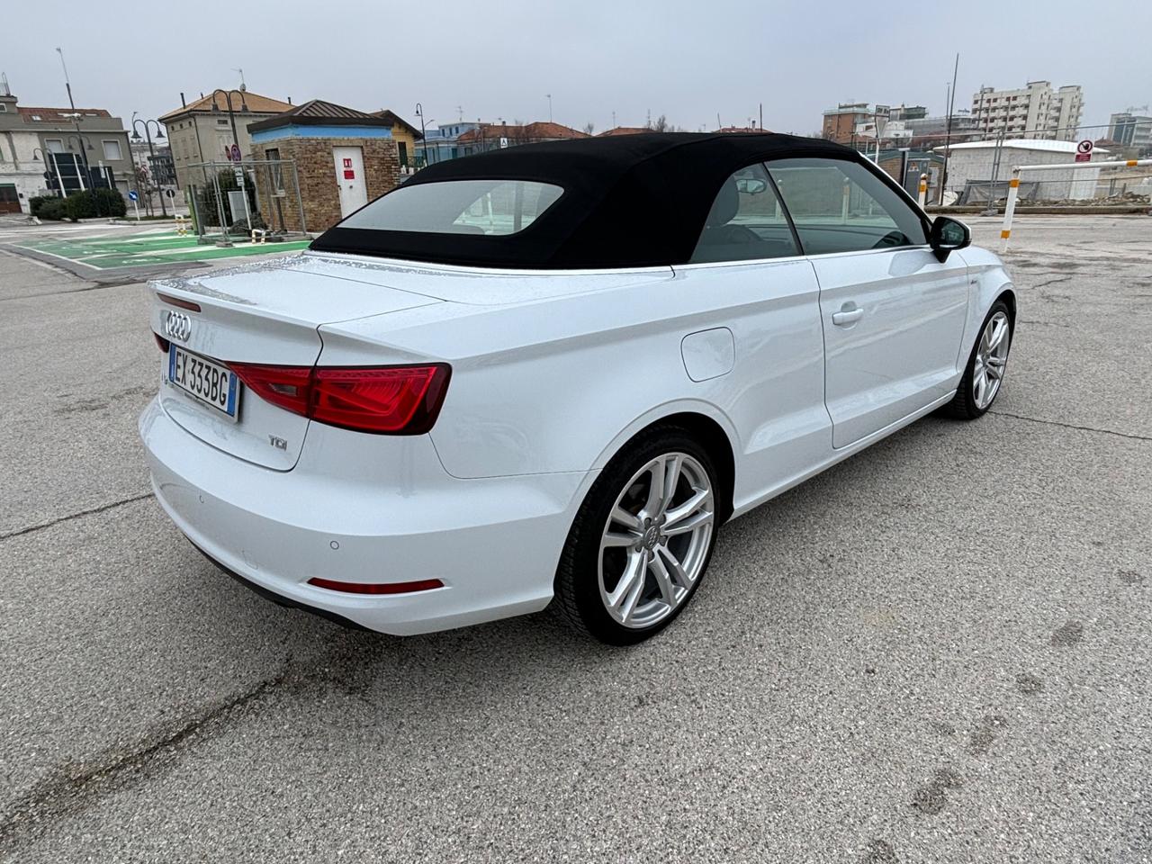 Audi A3 Cabrio 2.0 TDI clean diesel Ambition