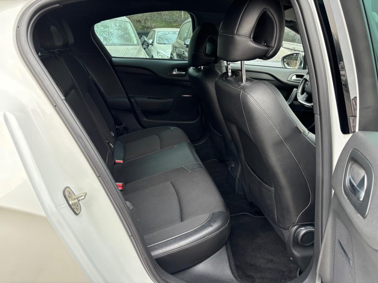 Citroen DS4 1.6 e-HDi 110cv So Chic OK Neopatentati