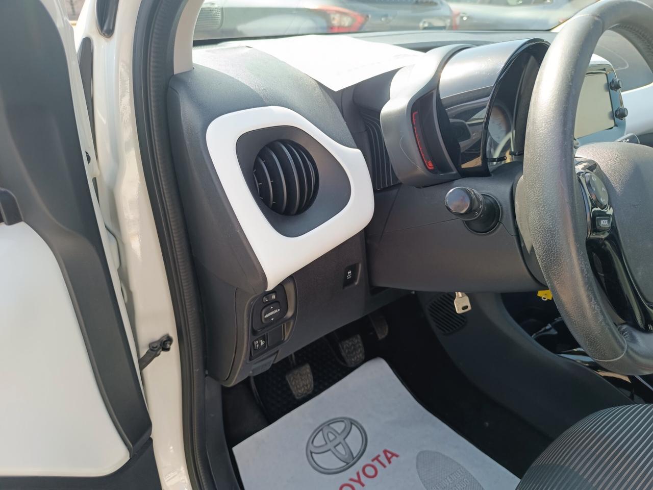 Peugeot 108 PureTech 82 5 porte Active TOP!