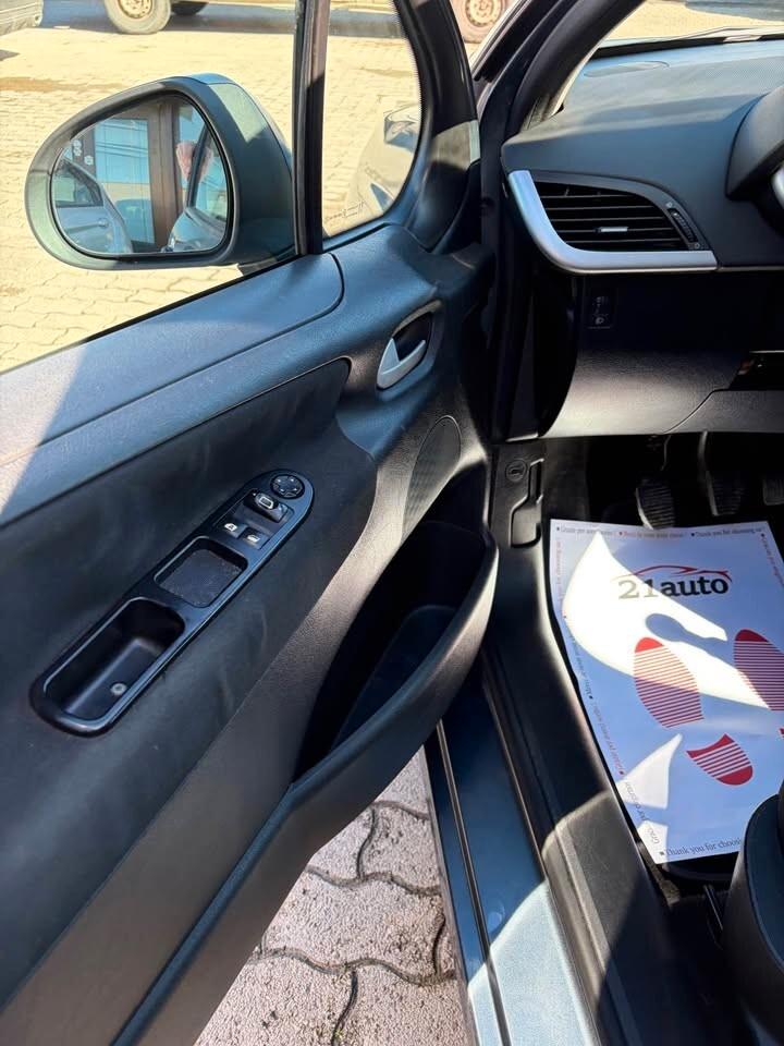 Peugeot 207 1.4 HDi 70CV 3p. X Line