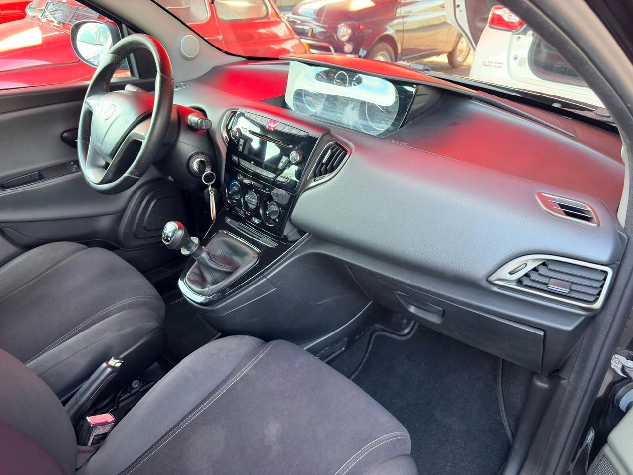 Lancia Ypsilon 1.2 69 CV 5 porte GPL Ecochic Platinum