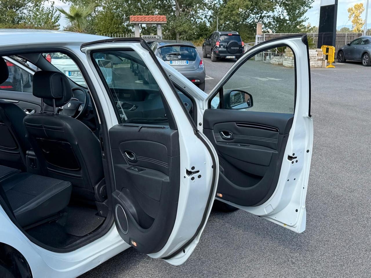 Renault Scenic XMOD 1.6 DCI 130CV LUXE 2011