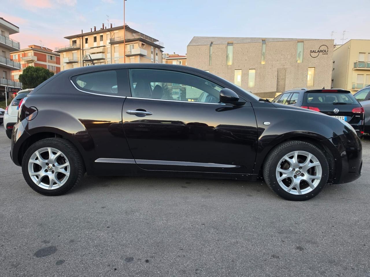 Alfa Romeo MiTo 1.4 T 155 CV Distinctive Sport Pack