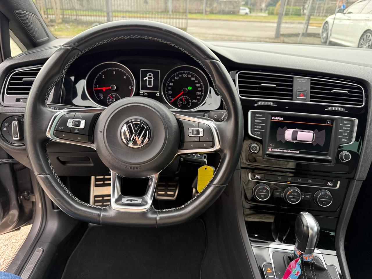 Volkswagen Golf 7 1.6 Tdi Dsg 110cv R-line Edition Uniporp E6