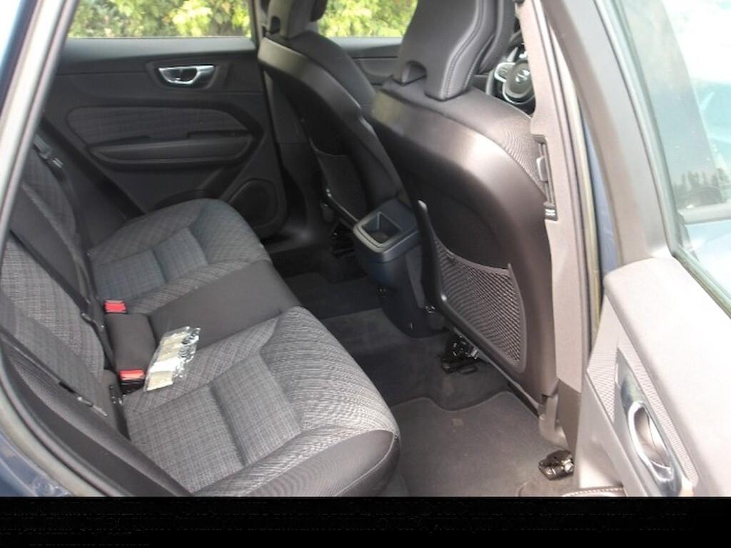 VOLVO XC60 2.0D 197CV B4 (D) AUTOMATIC AWD BUSINESS ( FARI LED - COCKPIT - CRUISE - MIRROR - SENSORI POST. - CERCHI 19 )