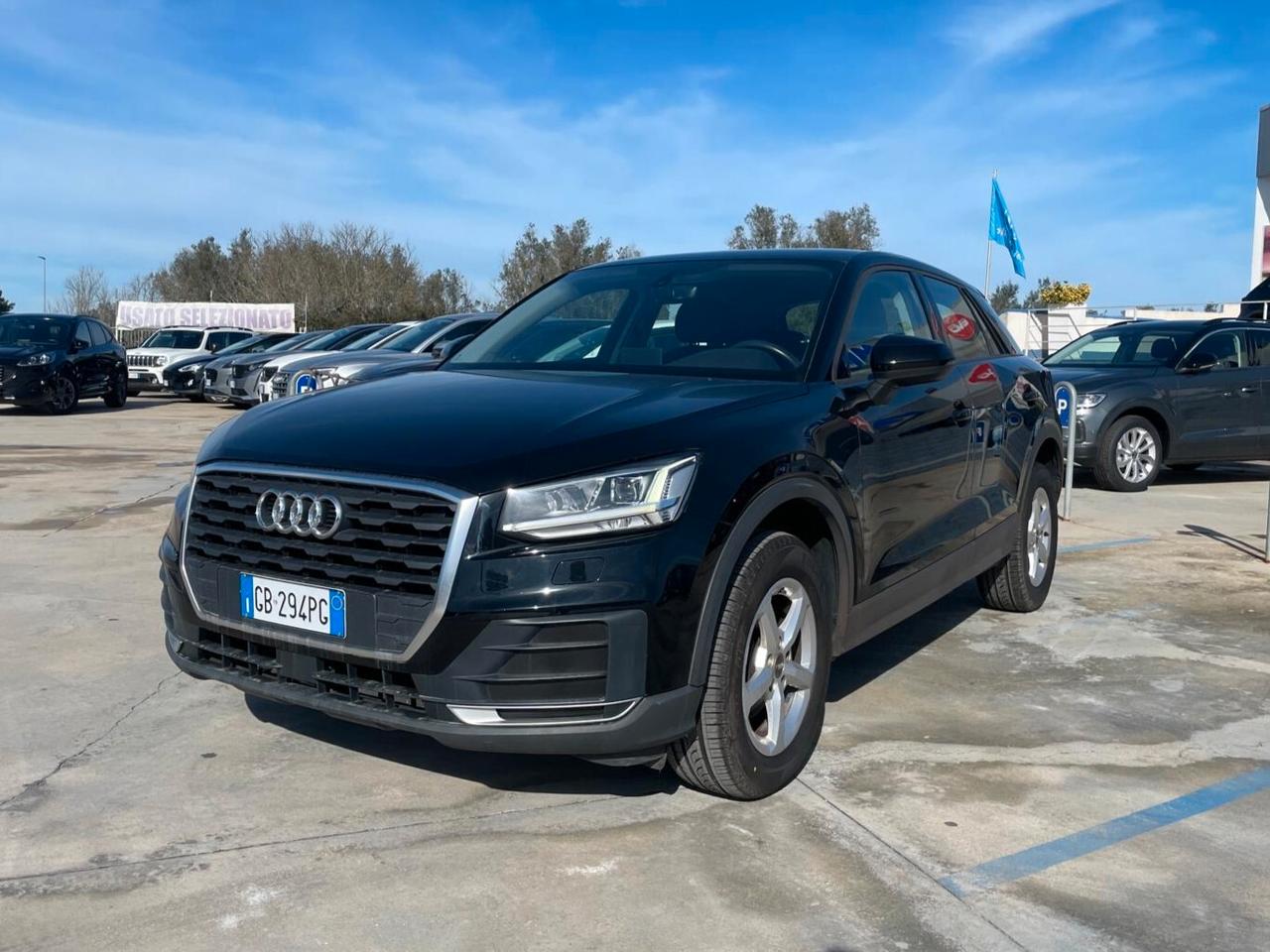 Audi Q2 30 TDI S tronic Identity Black