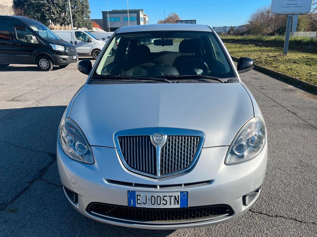 Lancia Ypsilon 1.2 69 CV