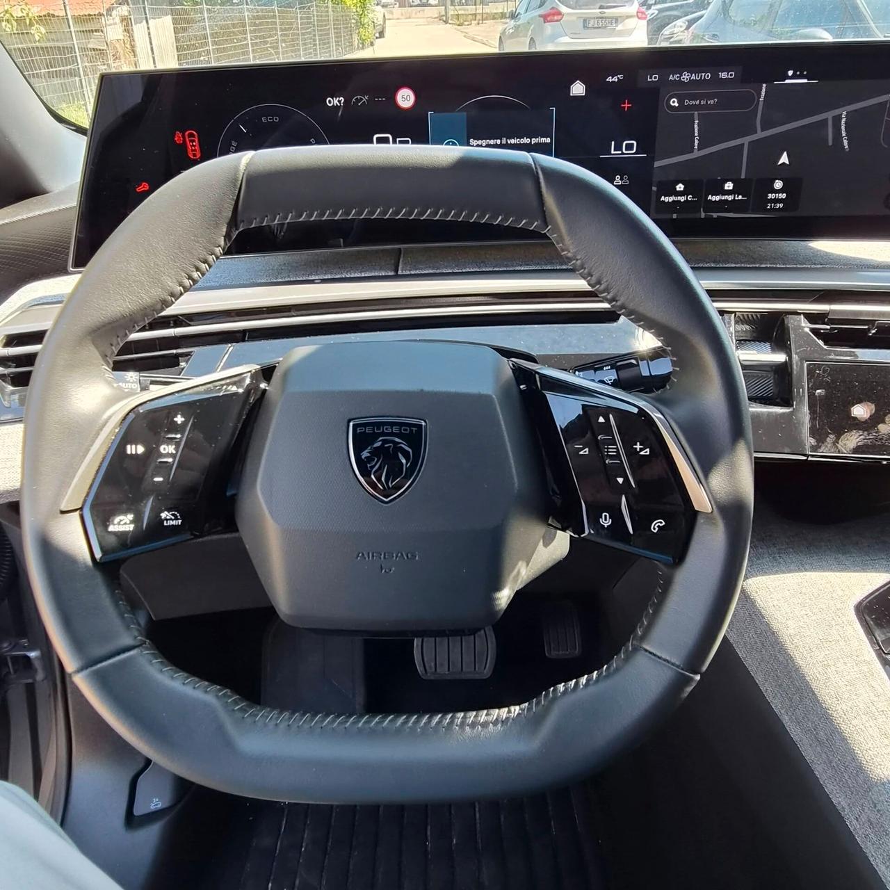 Peugeot 3008 Hybrid 136 e-DCS6 Allure 2025 km23000