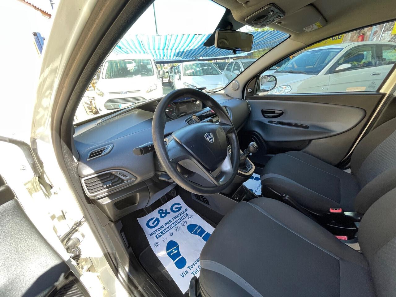 Lancia Ypsilon 1.2 69 CV 5 porte Gold