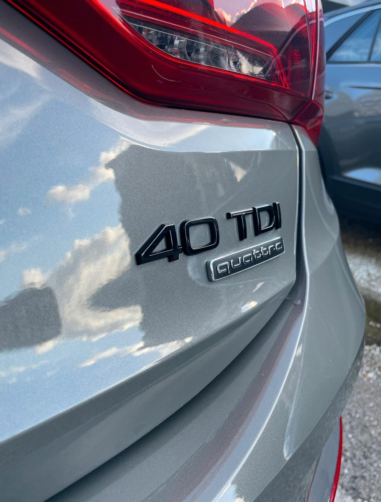 Audi Q3 40 TDI SPB S-line quattro Identity Black