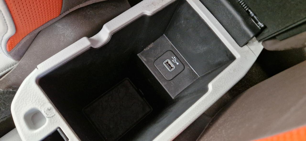 Jeep Renegade 1.6 Mjt 120cv LIMITED Beats Edition