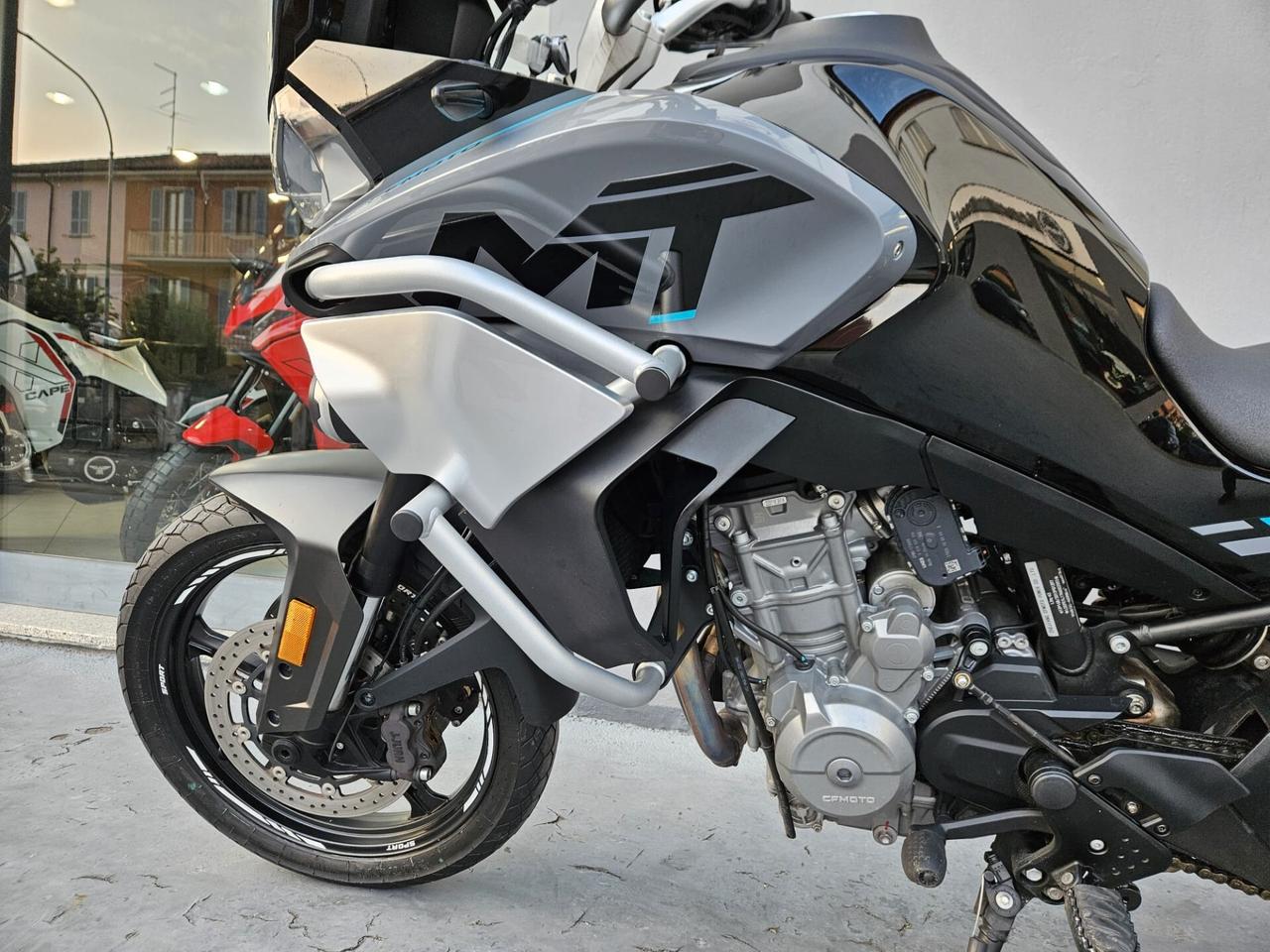CF Moto 800MT - 2022