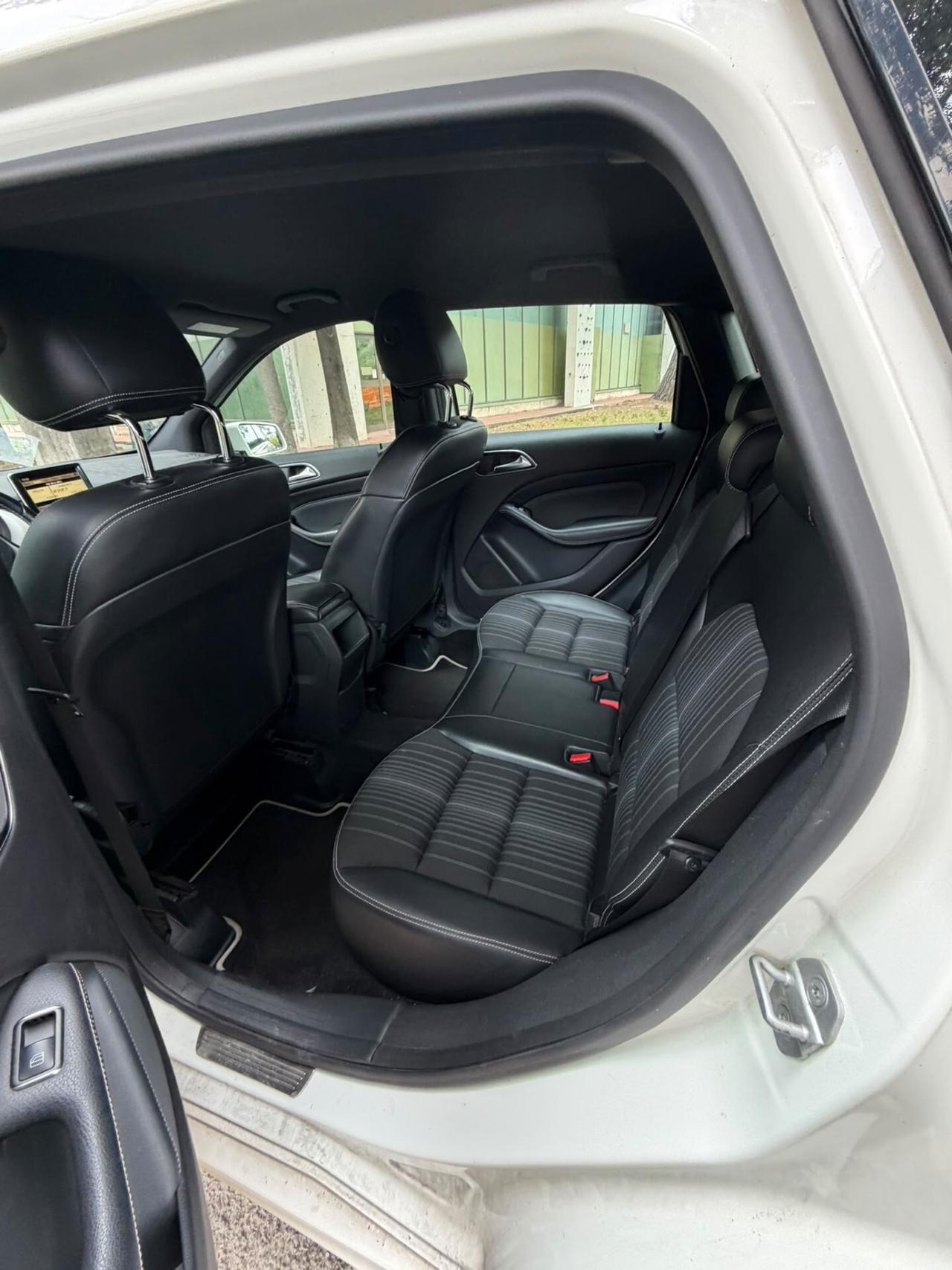 Mercedes-benz B 180 CDI BlueEFFICIENCY Premium