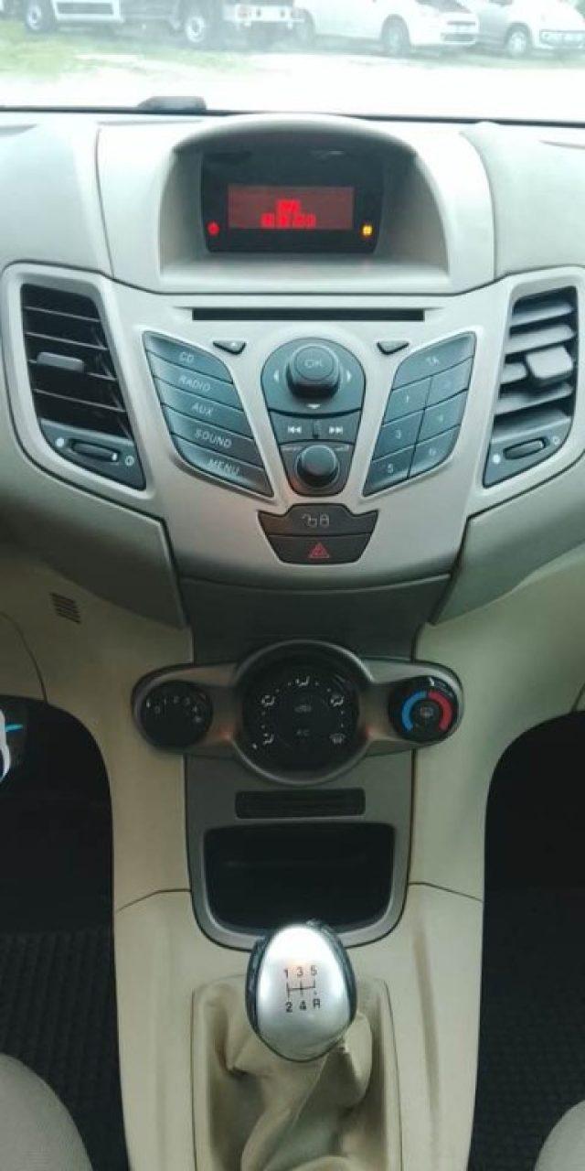 FORD Fiesta 1.4 5 porte Bz.- GPL Titanium