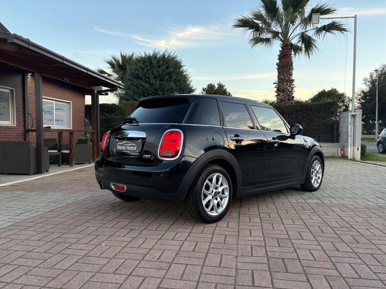 Mini 1.5 Cooper D 5 porte