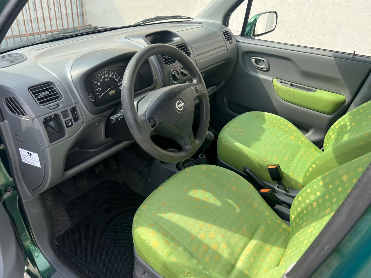 Opel Agila 1000 solo 84000km