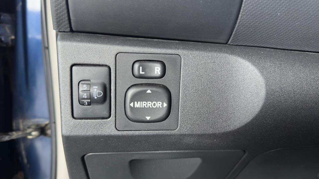 Toyota Yaris 1.0 5 porte Sol