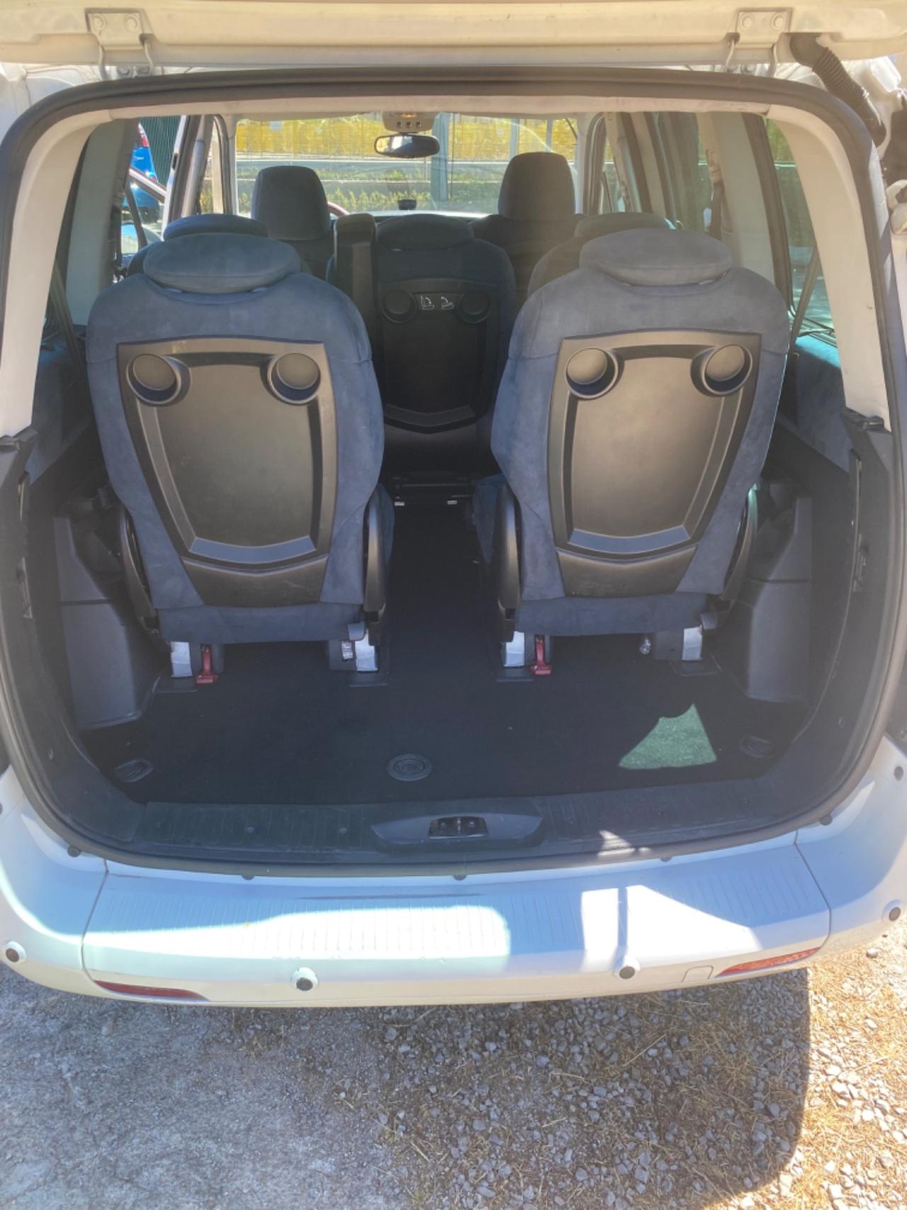Lancia Phedra 2.0 MJT 136 CV Platino