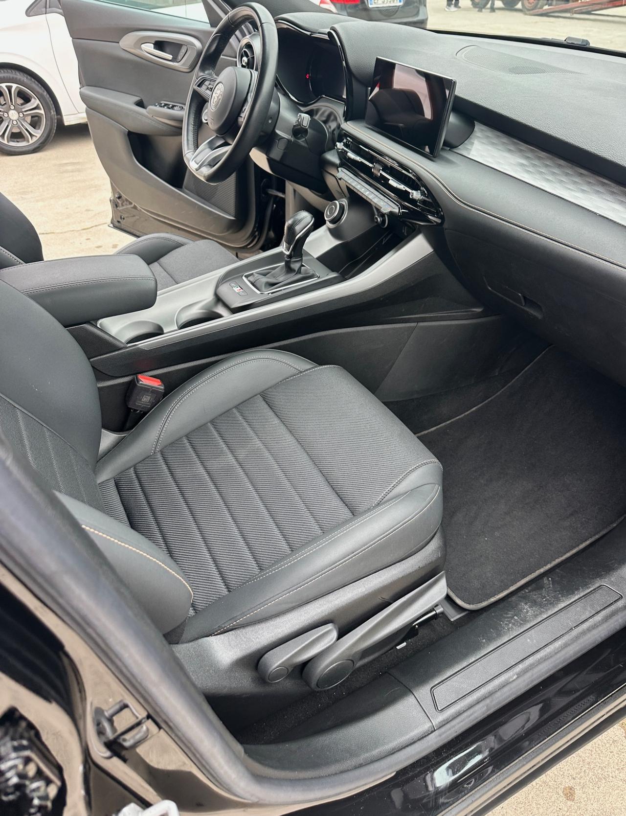 Alfa Romeo Tonale 1.6 diesel 130 CV TCT6 Ti