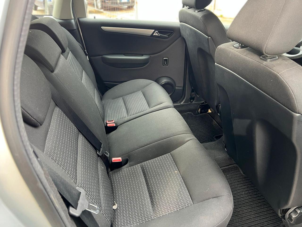 MERCEDES CLASSE B 180 2.0 Premium - 2010