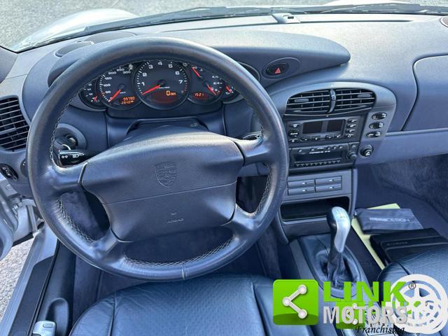 PORSCHE 996 Cabrio con Hard Top