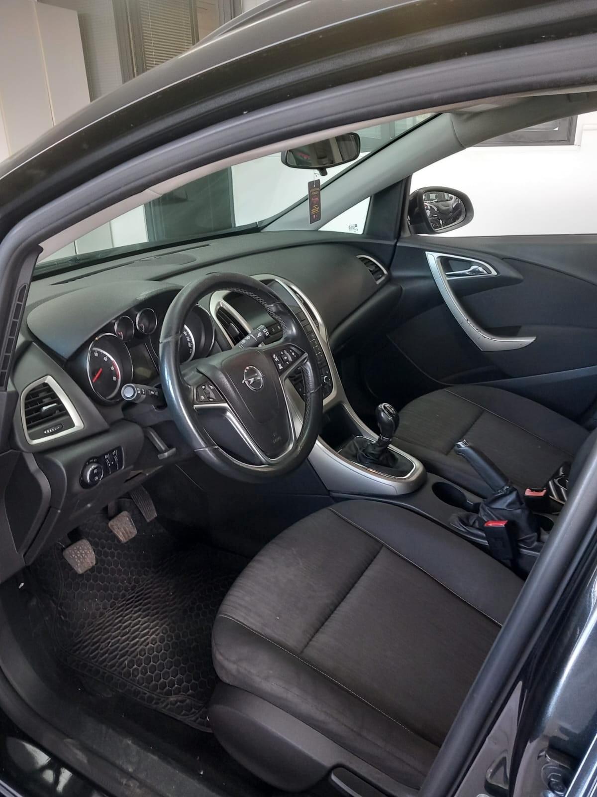Opel Astra 1.4 Turbo 140CV Sports Tourer GPL Tech Cosmo