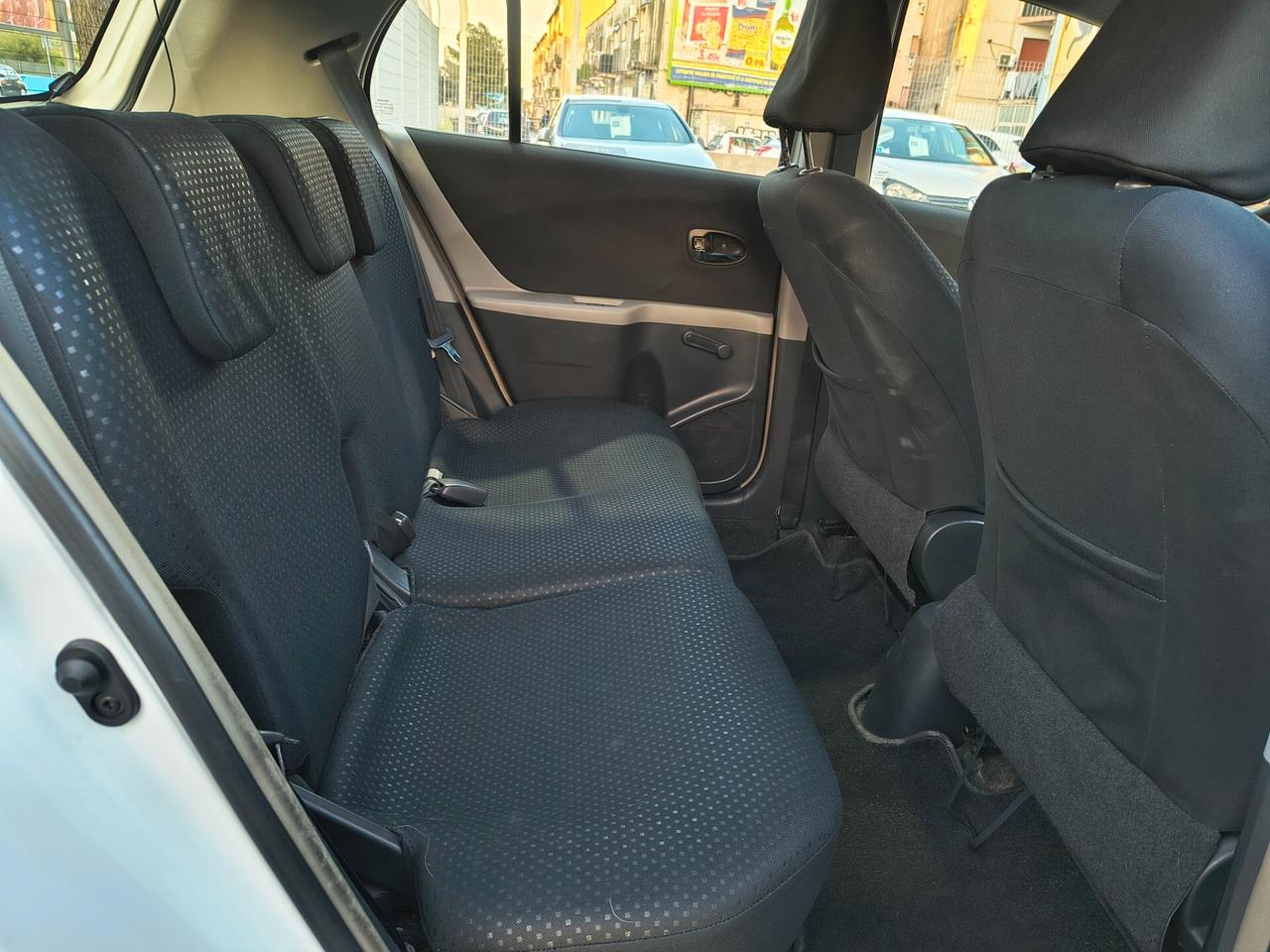 TOYOTA YARIS 1.4 DIESEL CAMBIO AUTOMATICO FINE 2010