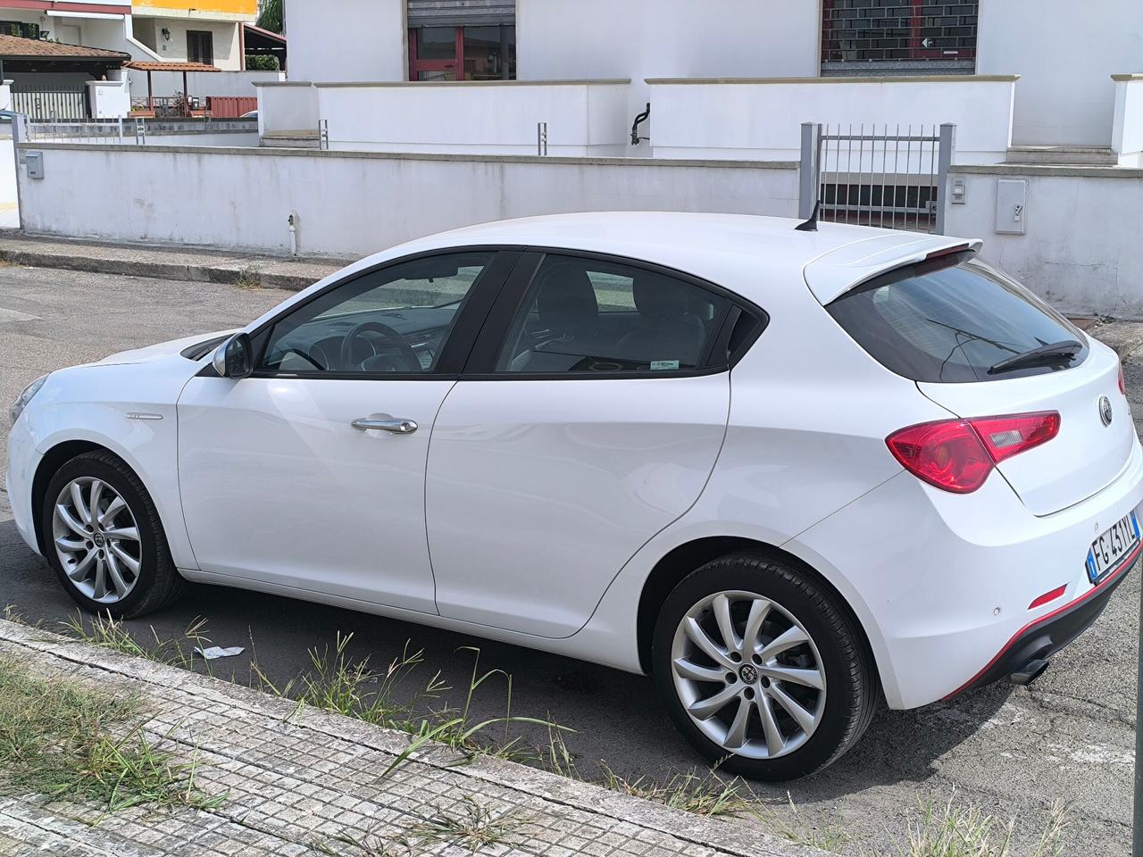 ALFA ROMEO GIULIETTA 1.6 DIESEL 120cv 07/2017 1 PROPIETARIO PARI AL NUOVO