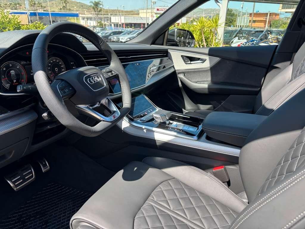 Audi Q8 SUV TDI quattro 210 kW tiptronic S line edition My 2026 KM 0 IVA ESPOSTA Tua a solo 939 Euro al mese