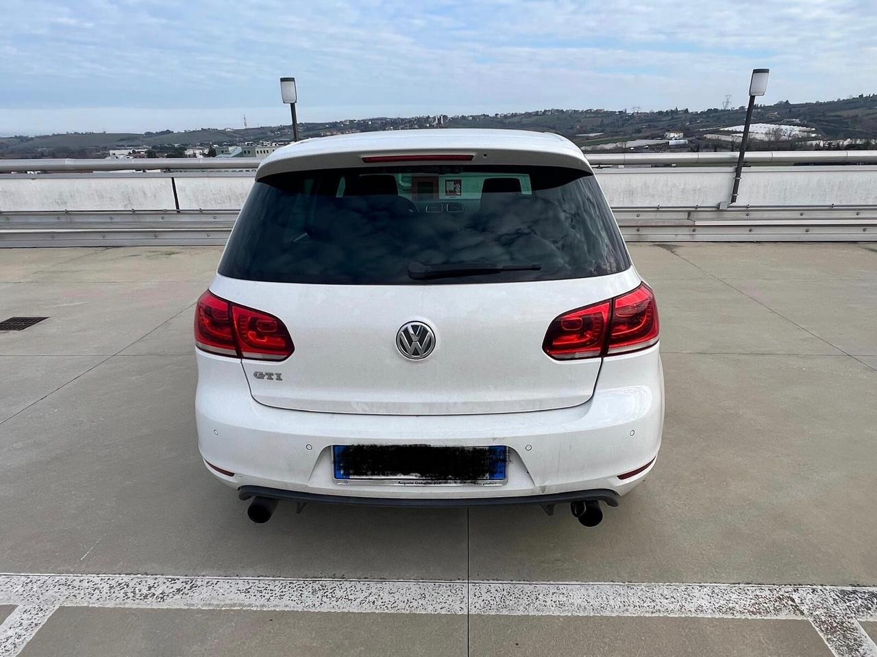 Volkswagen Golf GTI 2.0 TSI 5p.