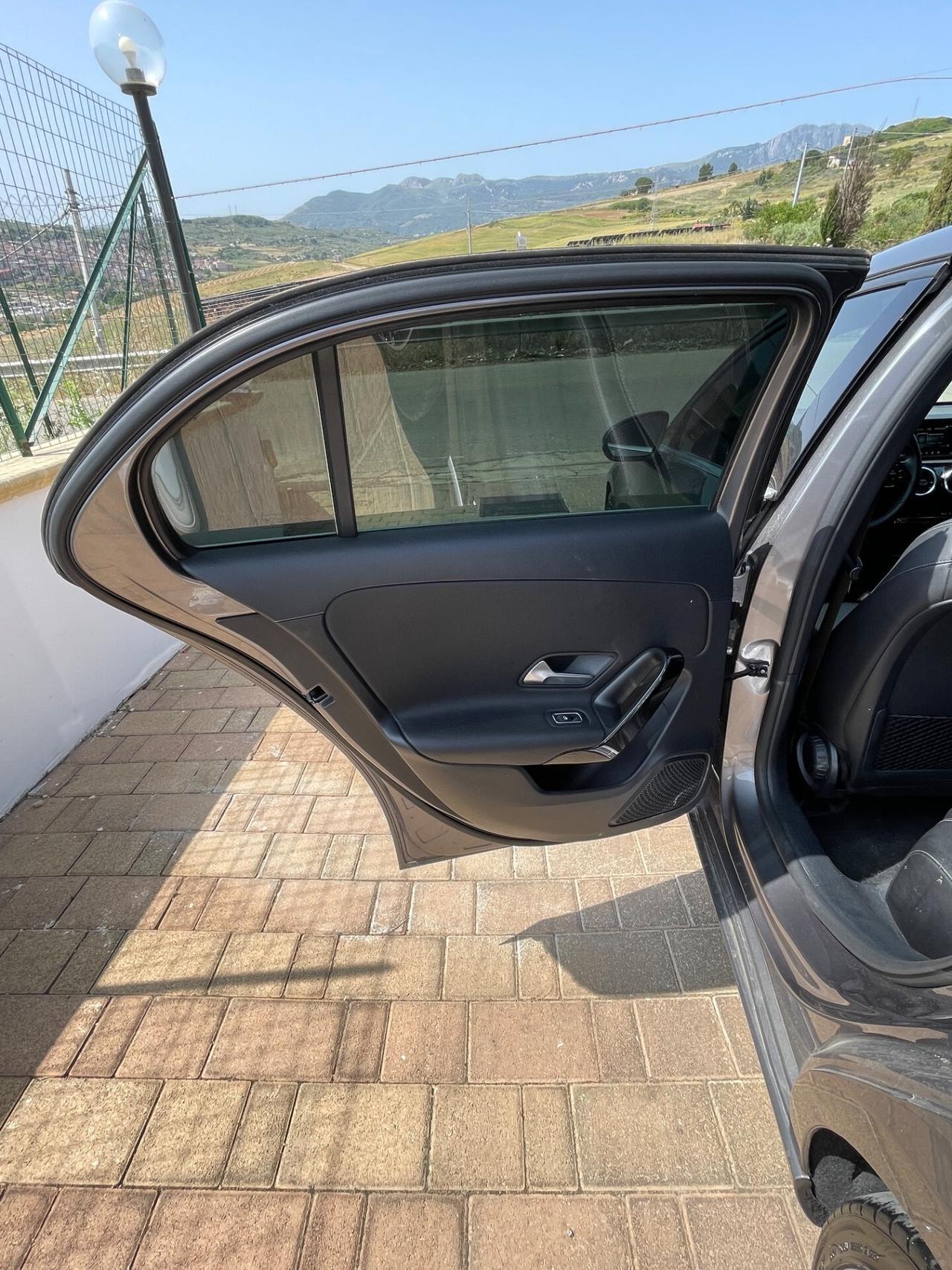 Mercedes-benz A 180D Automatic Sport Nav