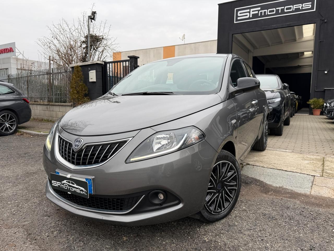 Lancia Ypsilon 1.0 FireFly 5 porte S&S Hybrid Gold Plus