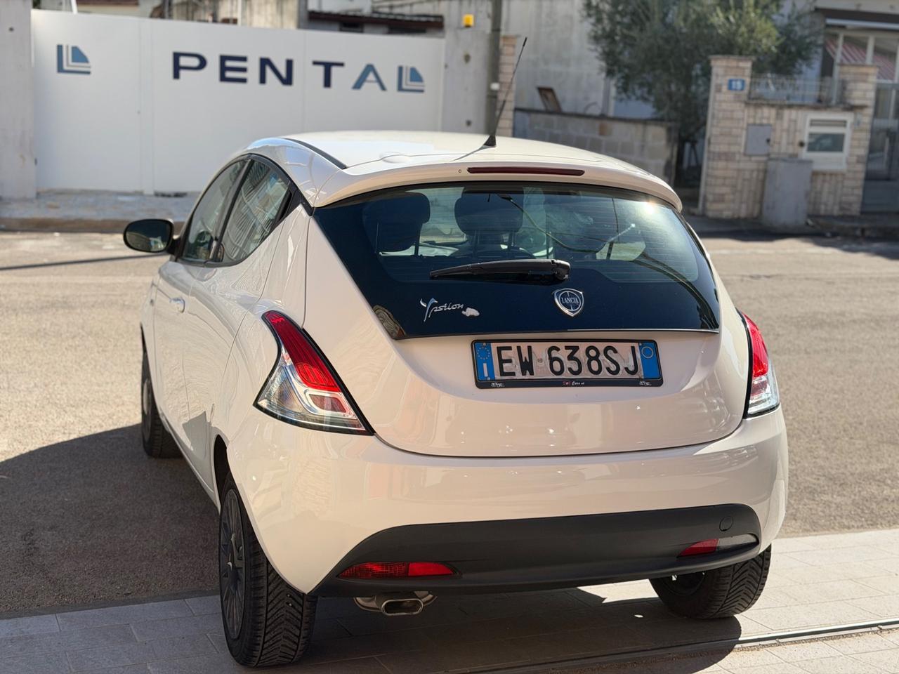 Lancia Ypsilon 1.2 69 CV GPL Ecochic Elefantino-2014/COMANDI