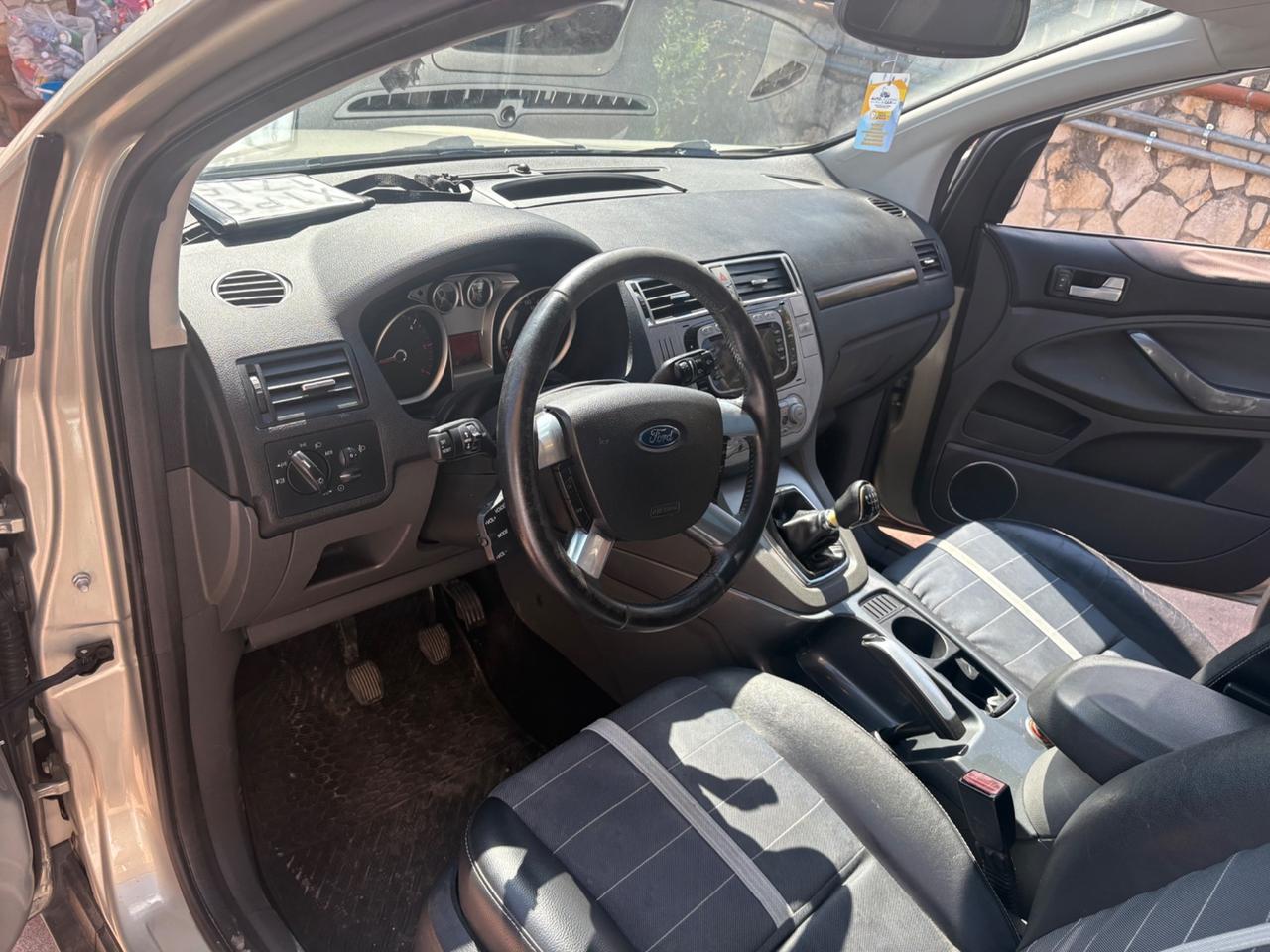 Ford Kuga Bella
