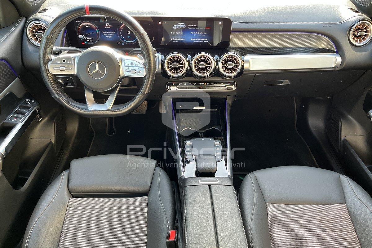 MERCEDES EQB 300 4Matic Premium