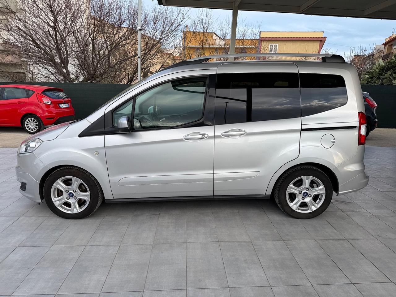 Ford Tourneo Courier 1.5 TDCI 75 CV Titanium